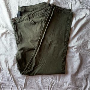 Olive green lane Bryant genius fit skinny jeans